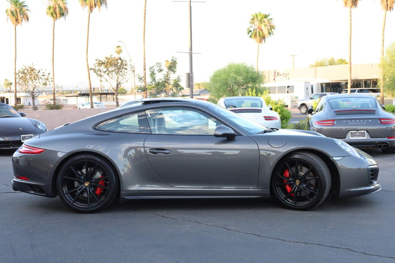Porsche 911 Carrera 4S Coupe 2017