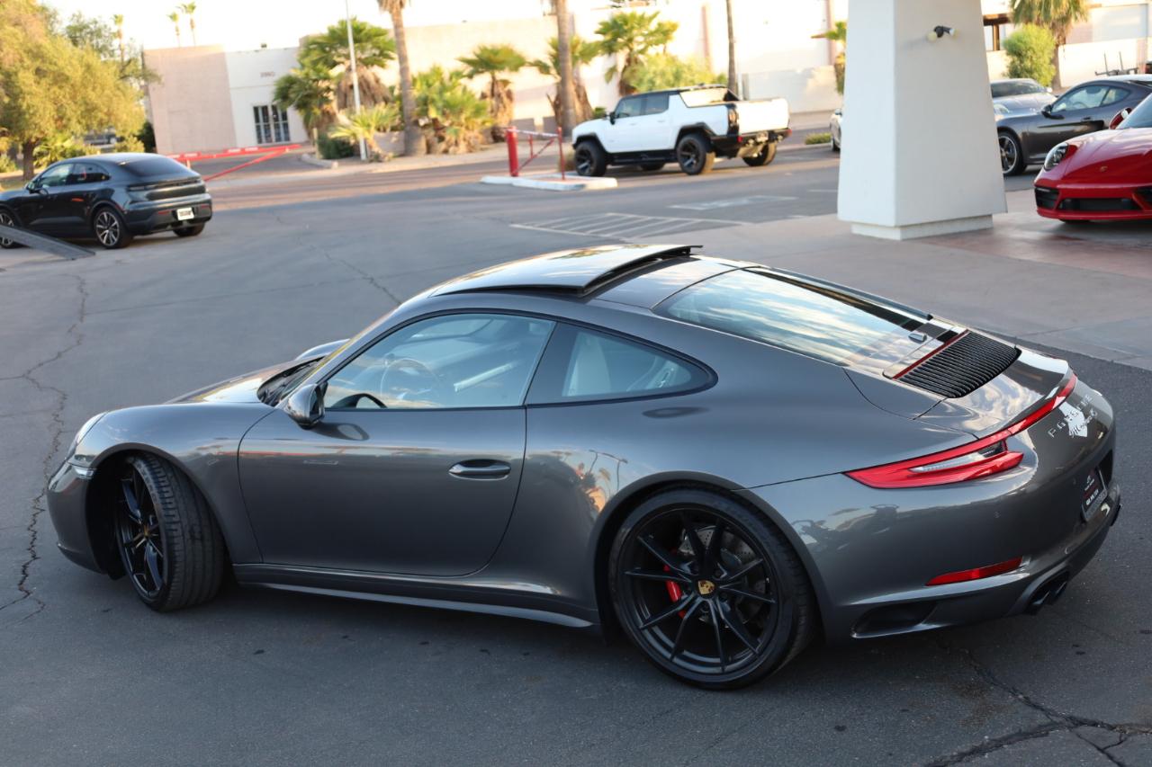 Porsche 911 Carrera 4S Coupe 2017