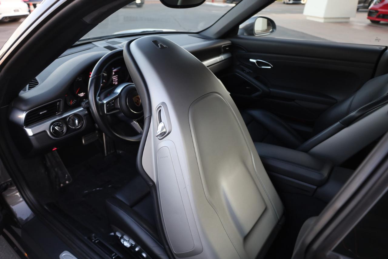 Porsche 911 Carrera 4S Coupe 2017