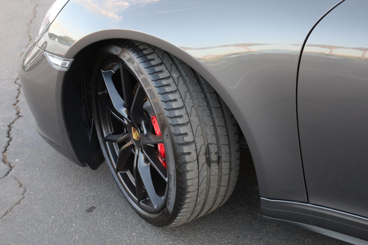 Porsche 911 Carrera 4S Coupe 2017
