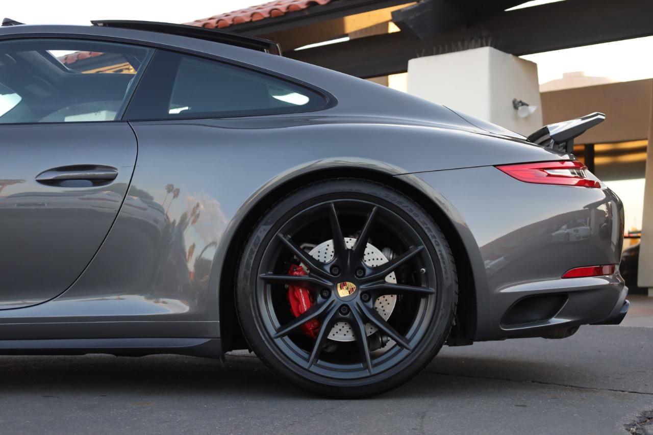 Porsche 911 Carrera 4S Coupe 2017