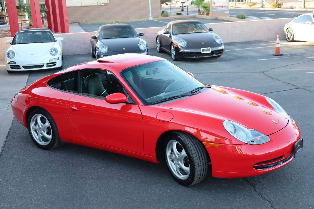 Porsche 911 Carrera Coupe 2000