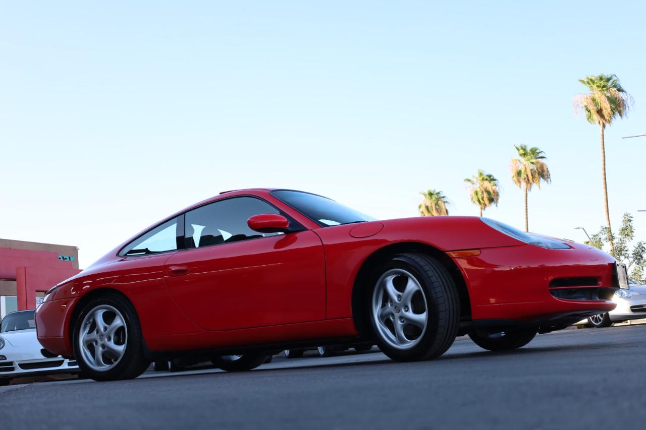 Porsche 911 Carrera Coupe 2000