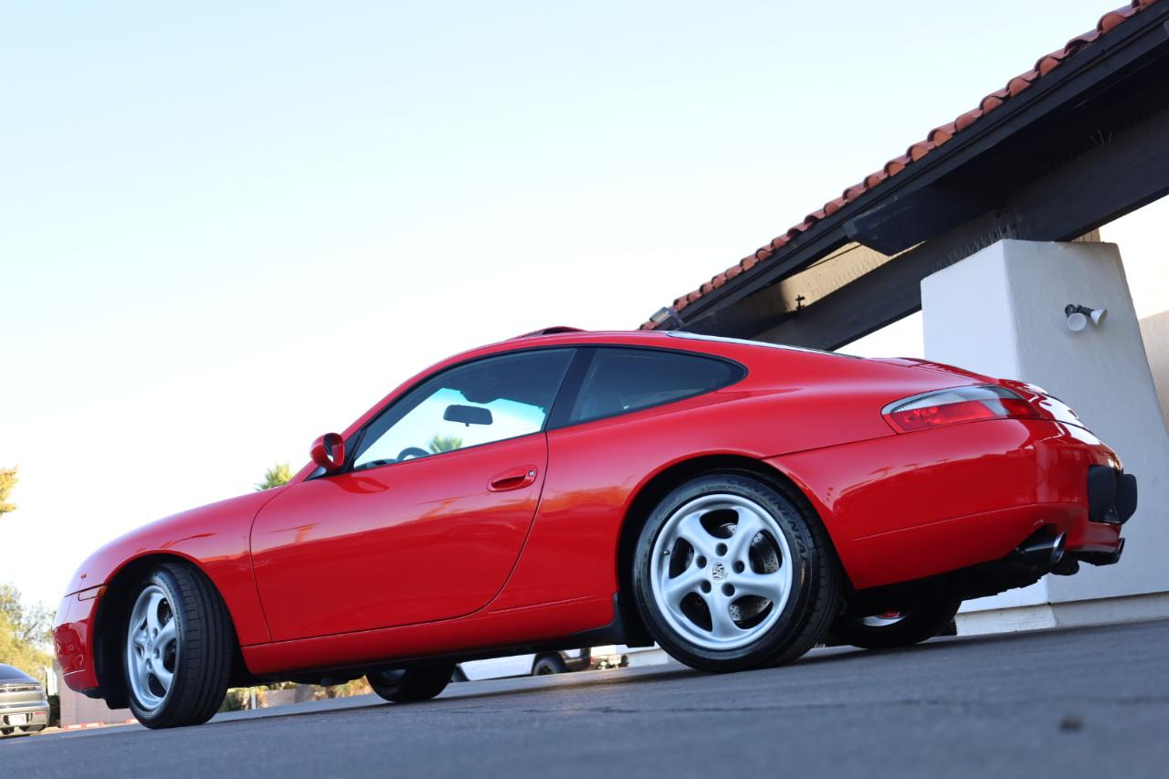 Porsche 911 Carrera Coupe 2000