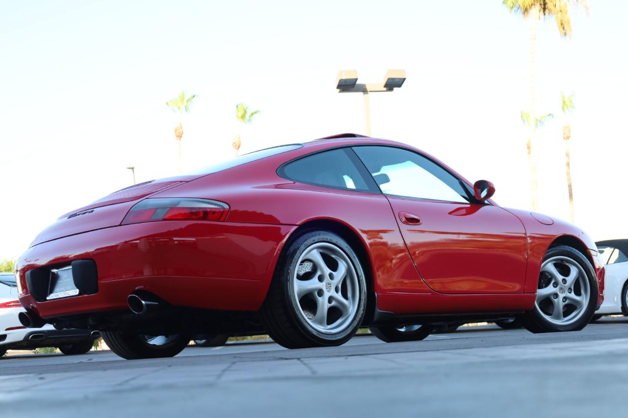 Porsche 911 Carrera Coupe 2000