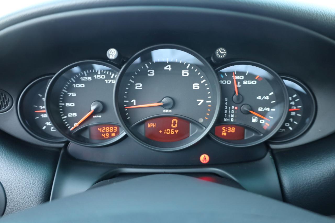 Porsche 911 Carrera Coupe 2000