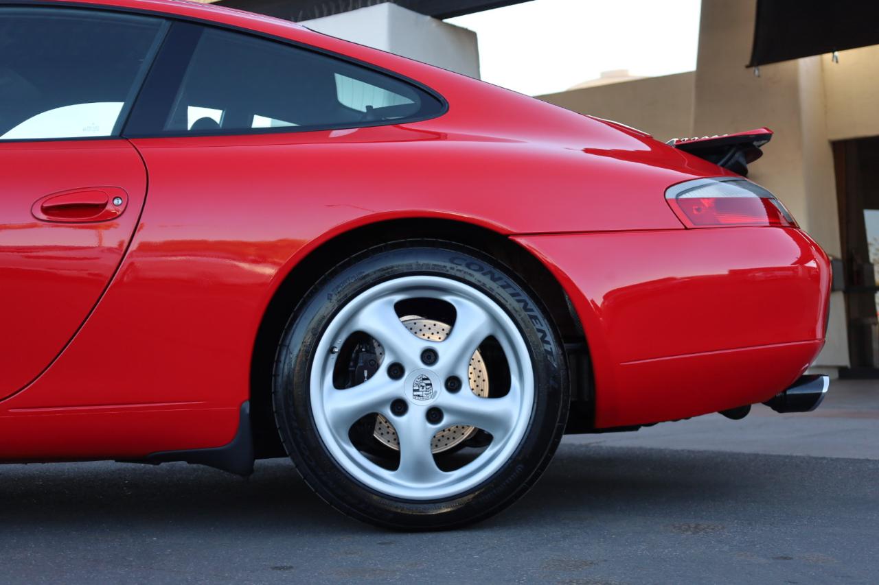 Porsche 911 Carrera Coupe 2000
