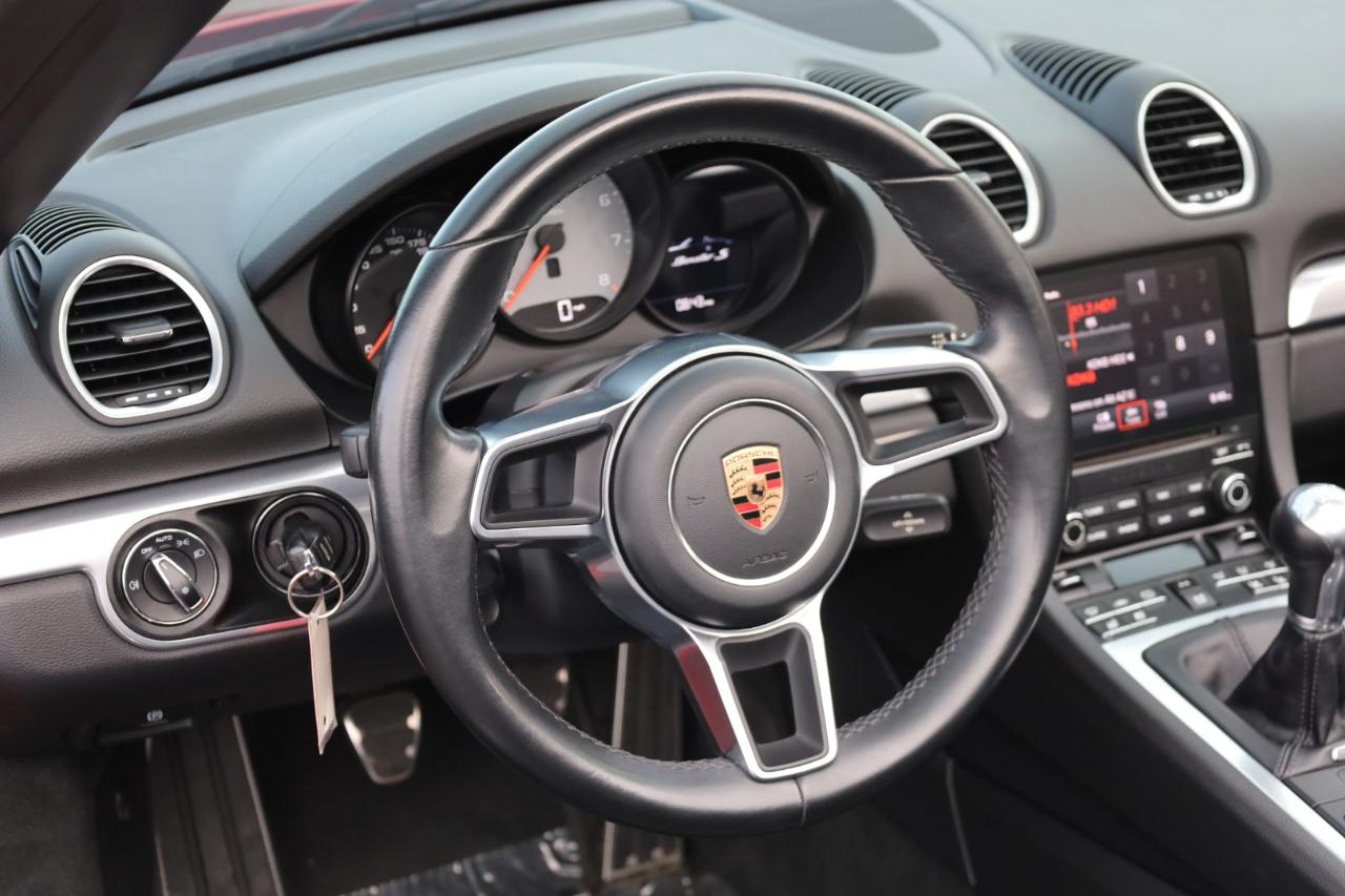 Porsche 718 Boxster S 2017