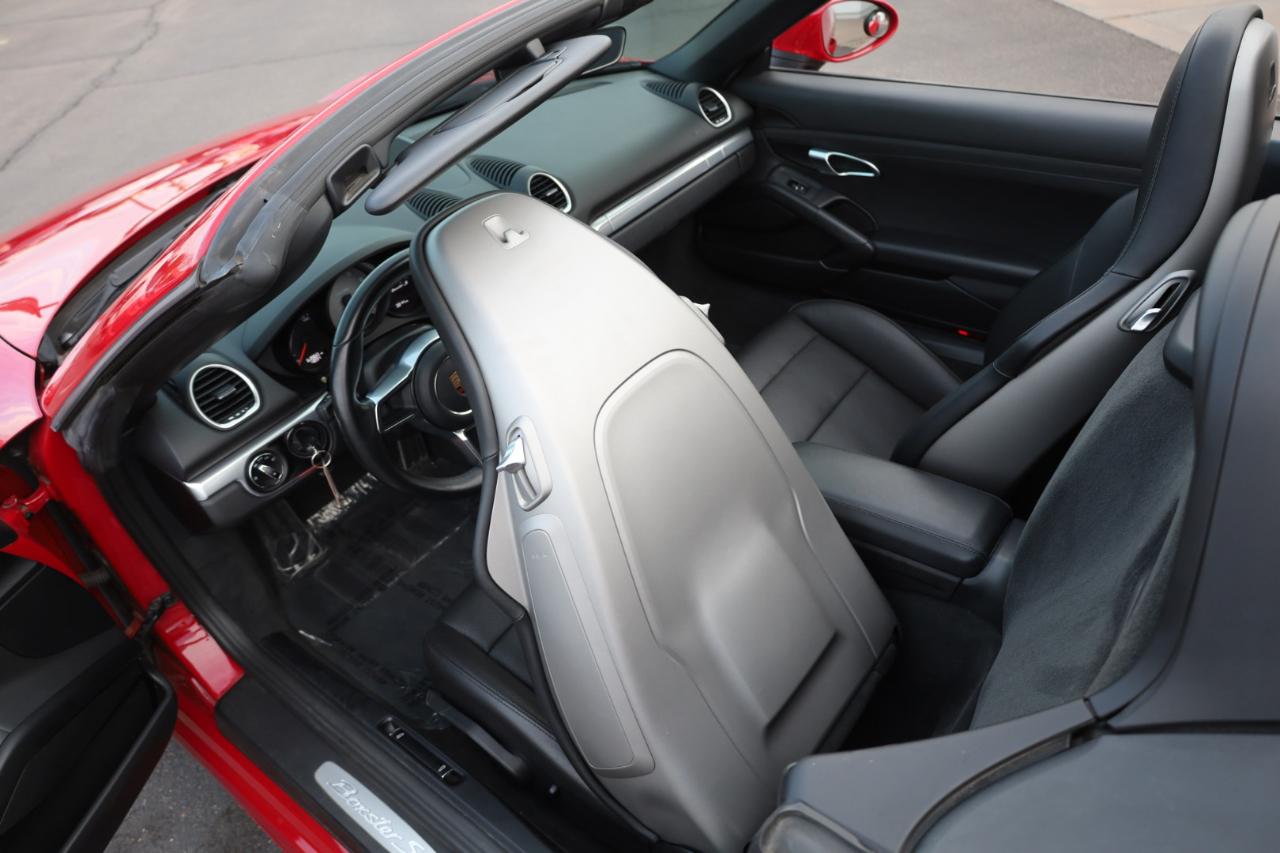 Porsche 718 Boxster S 2017