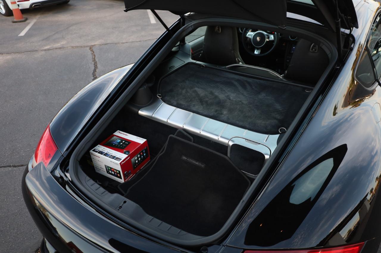 Porsche Cayman Base 2011