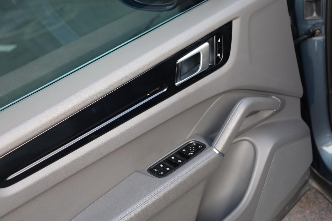 Porsche Cayenne Base 2019