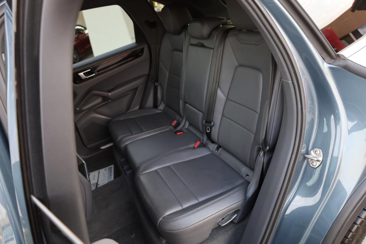 Porsche Cayenne Base 2019