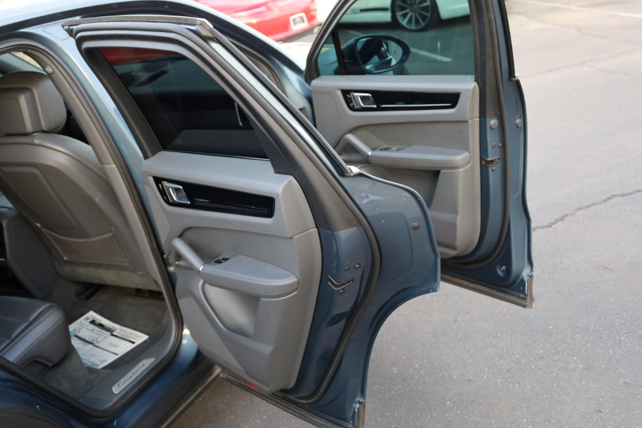 Porsche Cayenne Base 2019