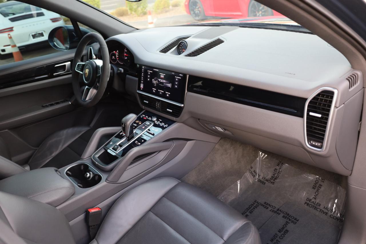 Porsche Cayenne Base 2019