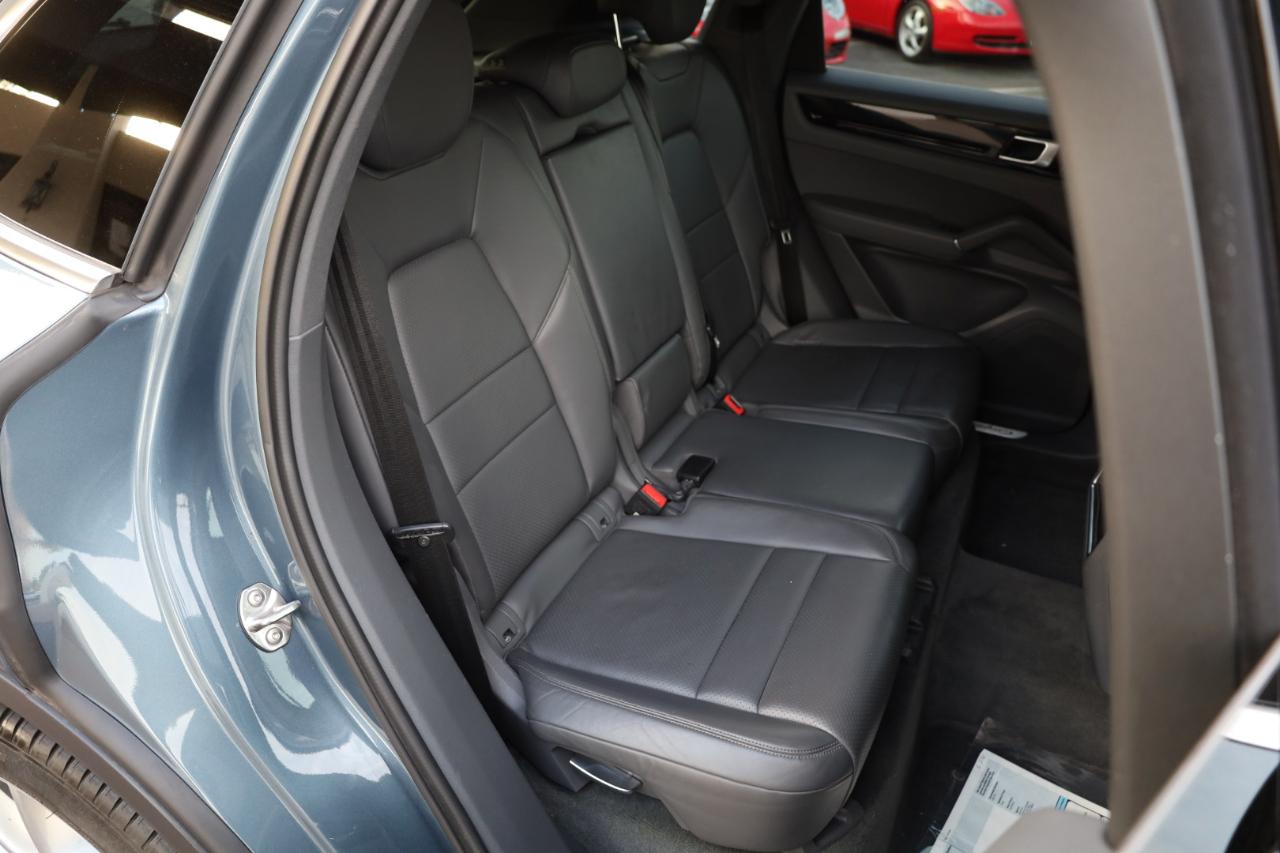 Porsche Cayenne Base 2019