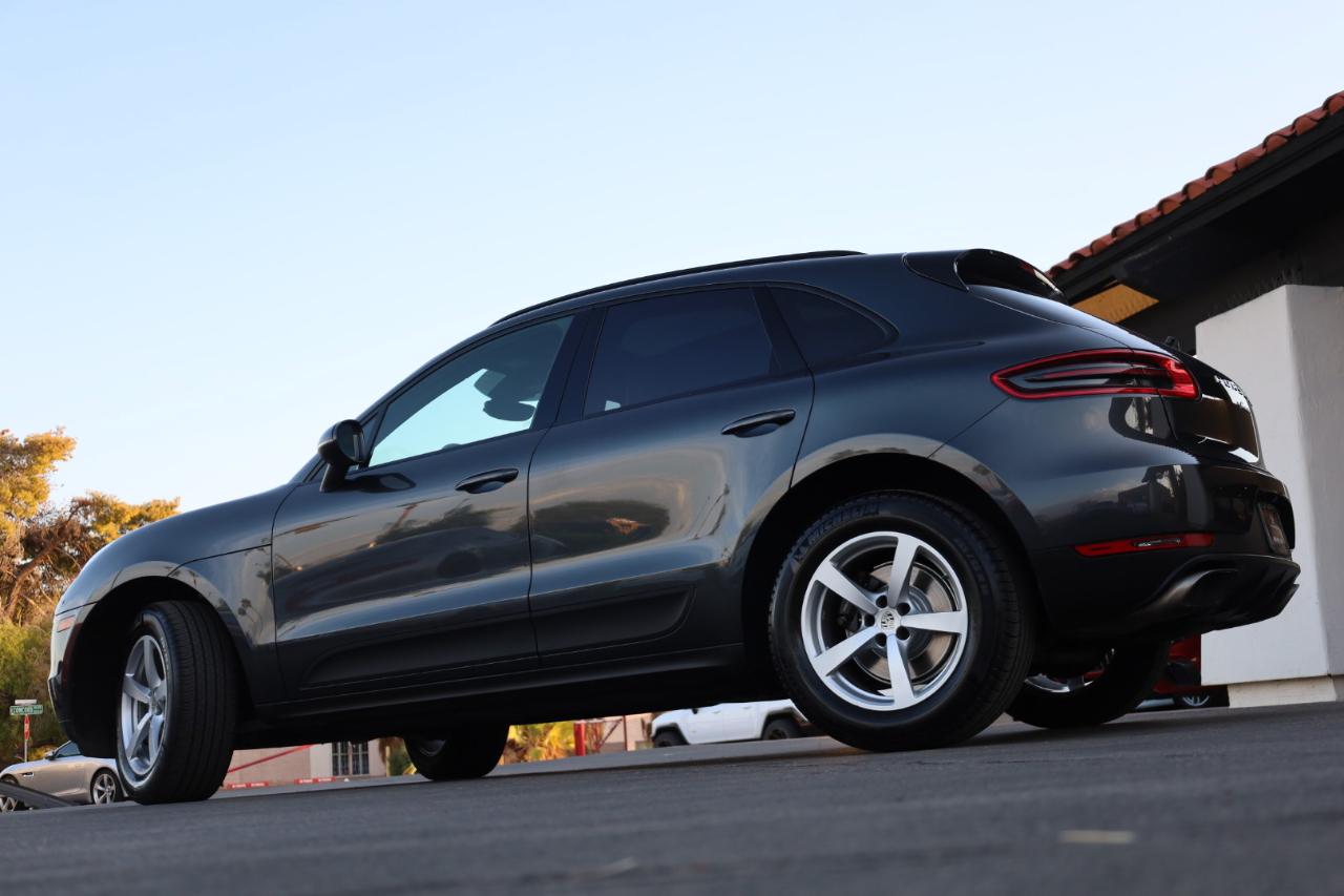 Porsche Macan Base 2017
