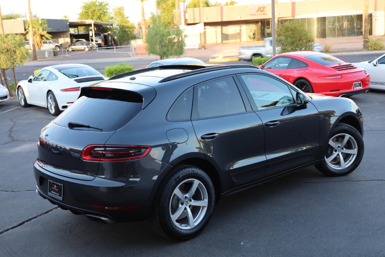Porsche Macan Base 2017