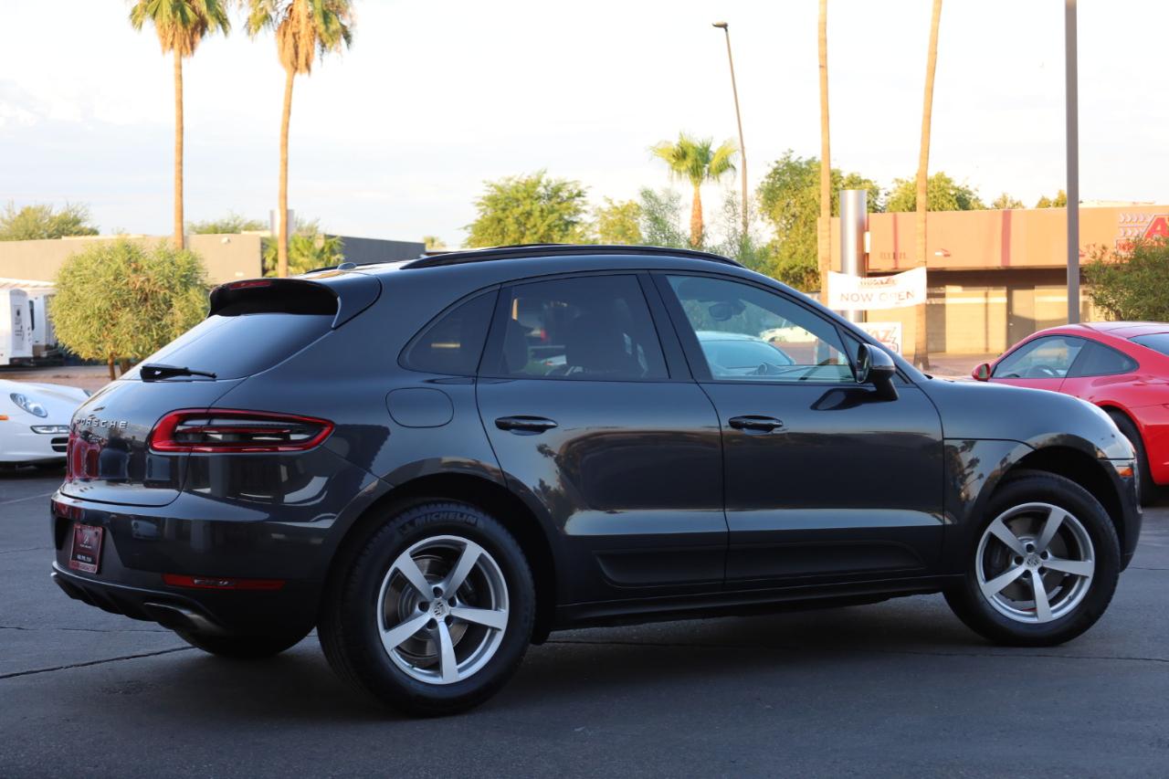 Porsche Macan Base 2017
