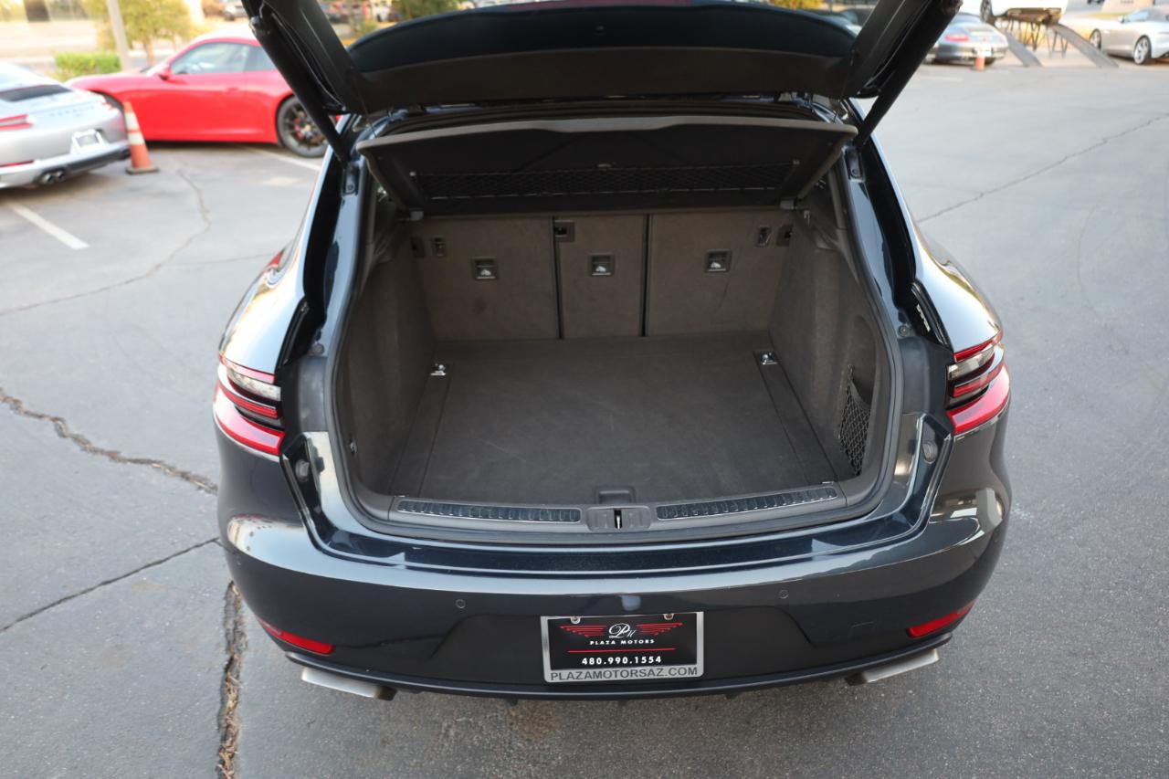 Porsche Macan Base 2017