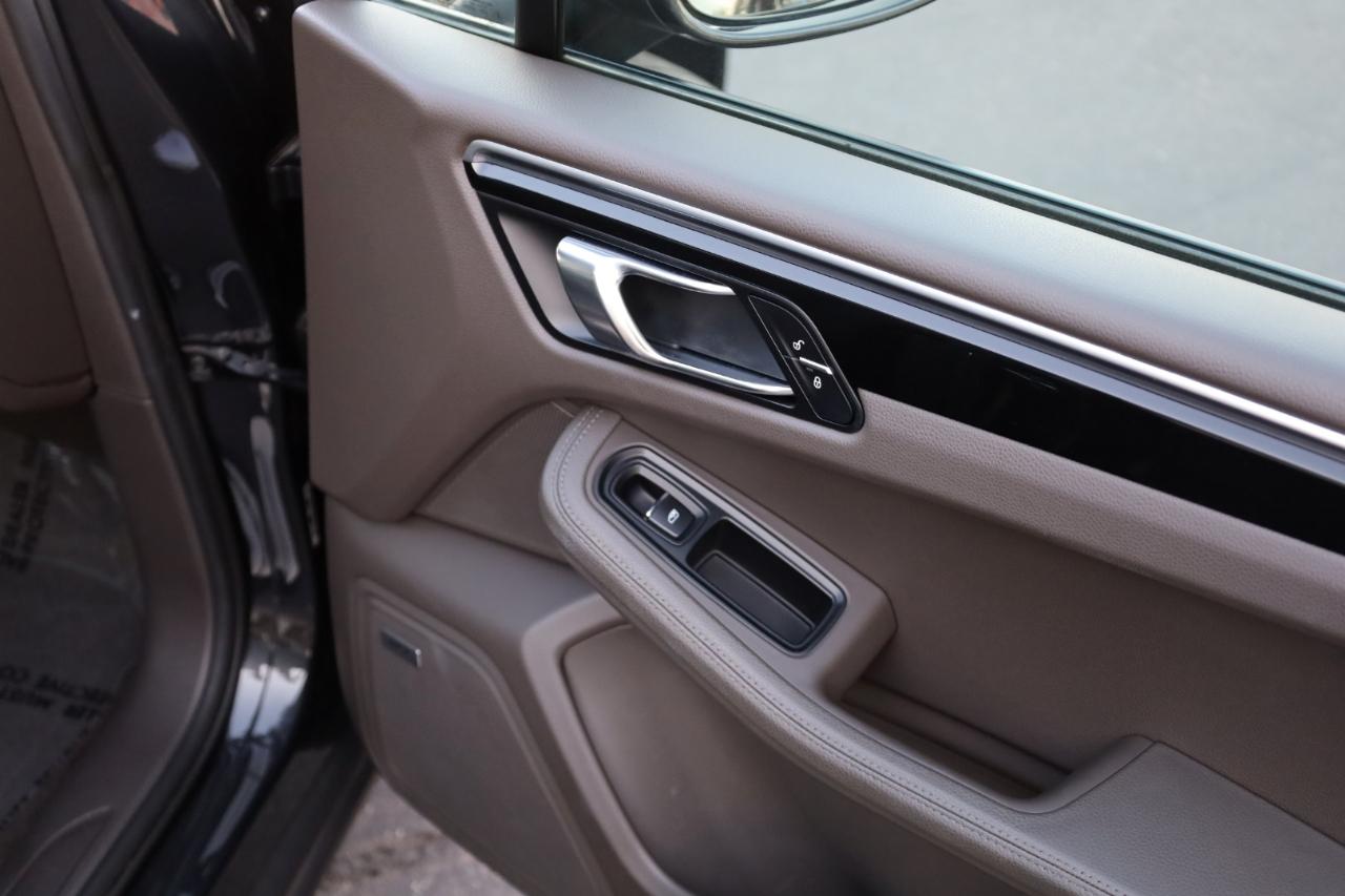 Porsche Macan Base 2017