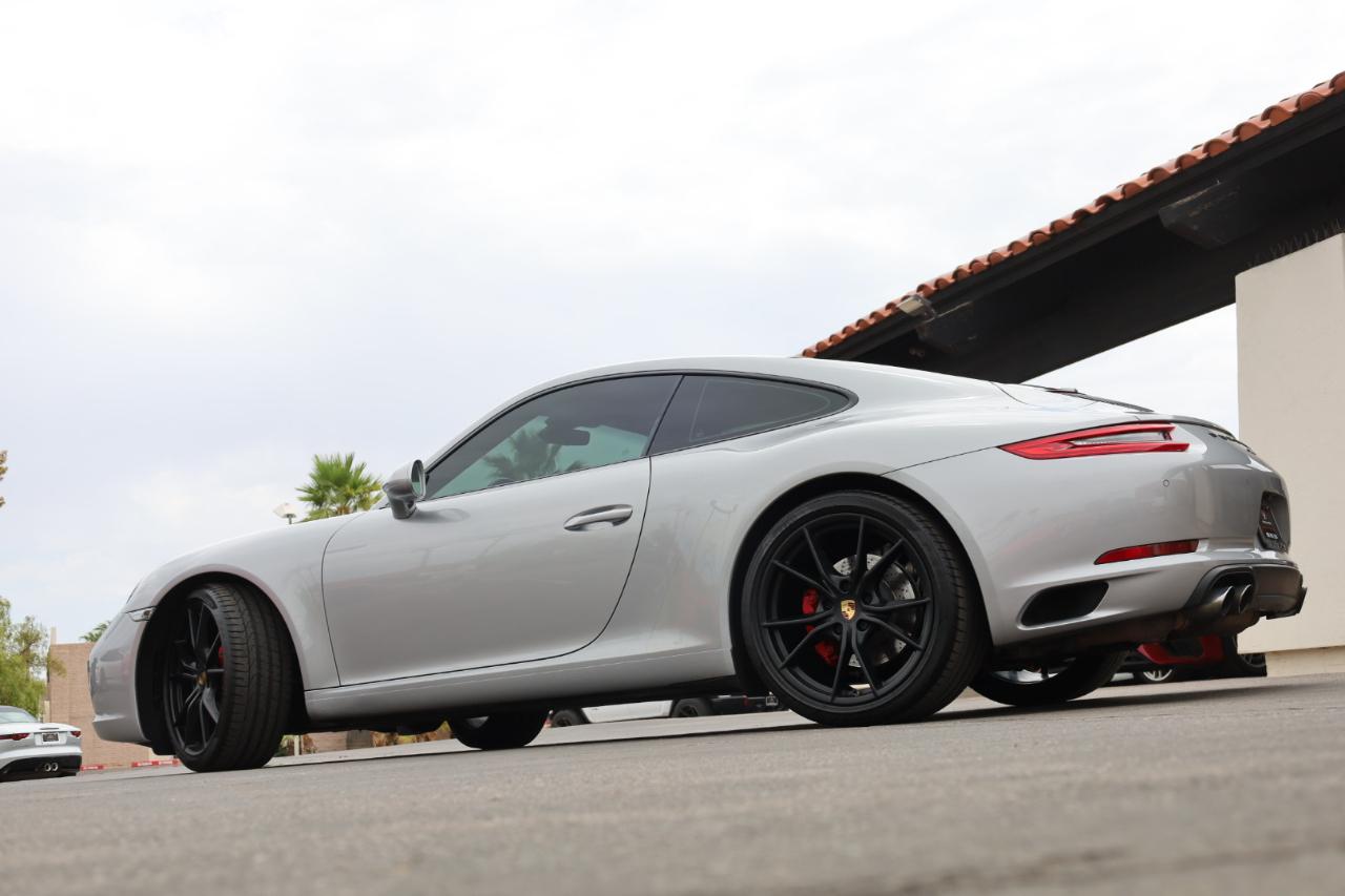 Porsche 911 Carrera Coupe 2017