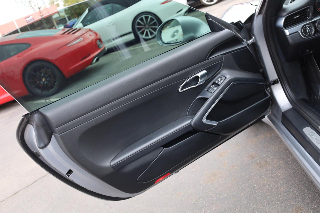 Porsche 911 Carrera Coupe 2017