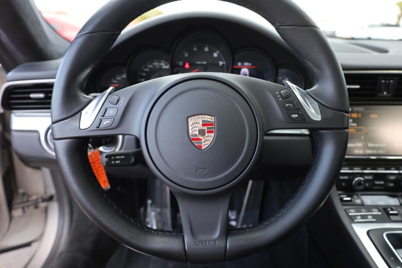 Porsche 911 Carrera 4 Coupe 2013