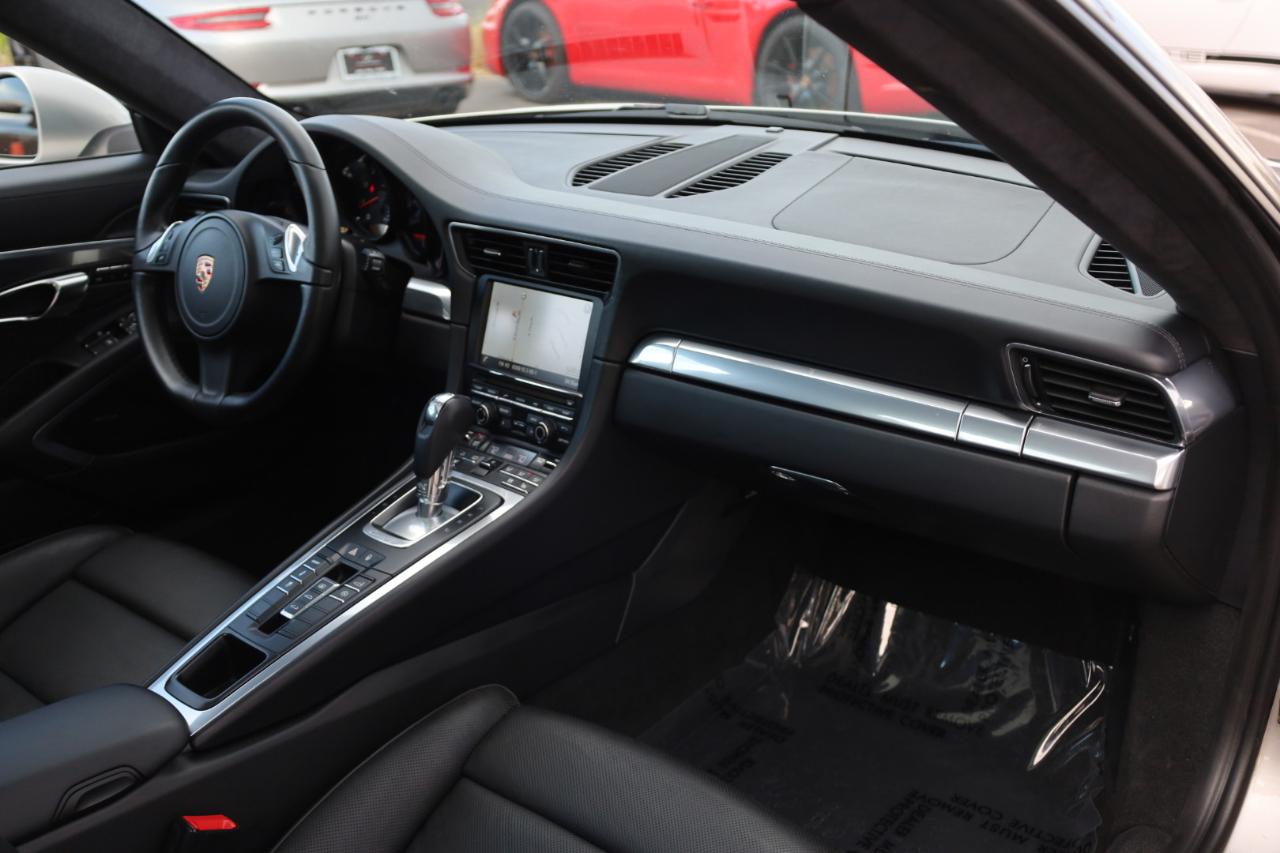 Porsche 911 Carrera 4 Coupe 2013