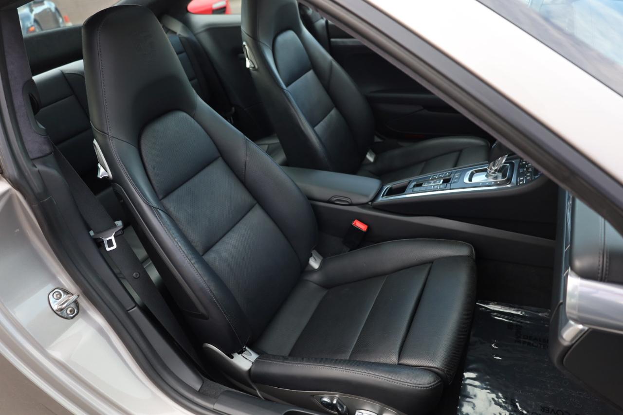 Porsche 911 Carrera 4 Coupe 2013