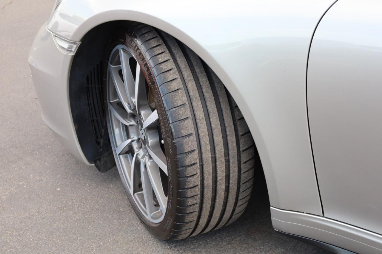 Porsche 911 Carrera 4 Coupe 2013