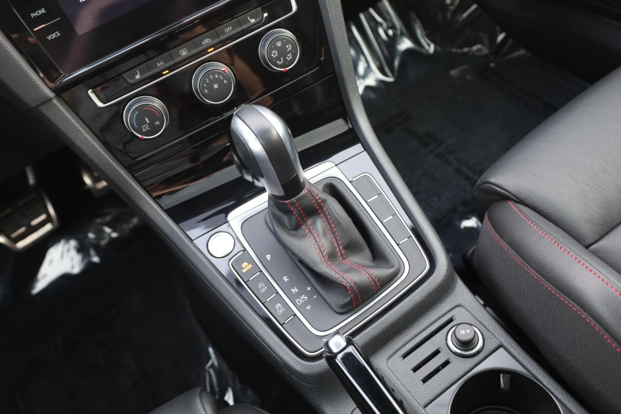 Volkswagen Golf GTI SE 2020