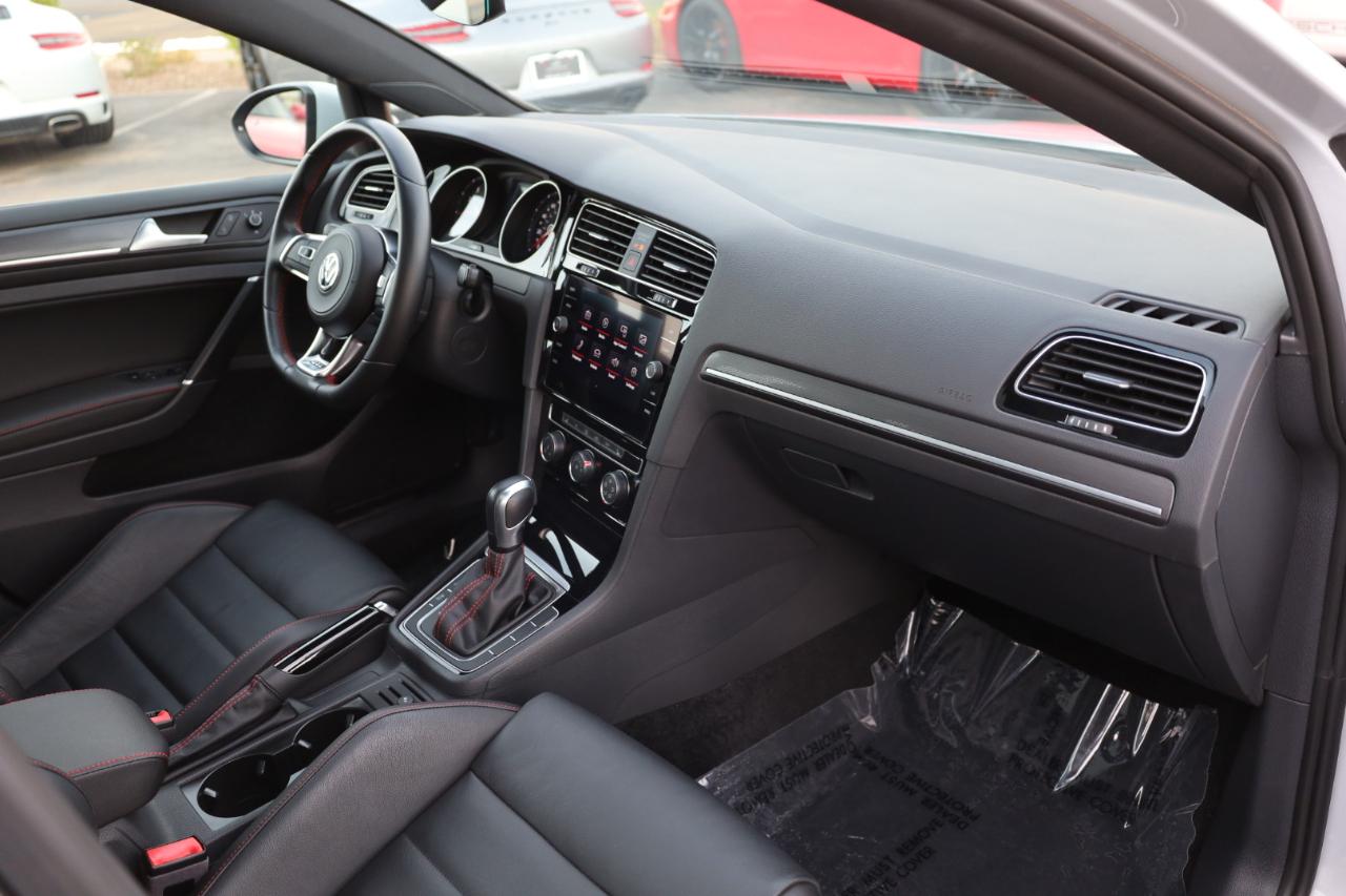 Volkswagen Golf GTI SE 2020