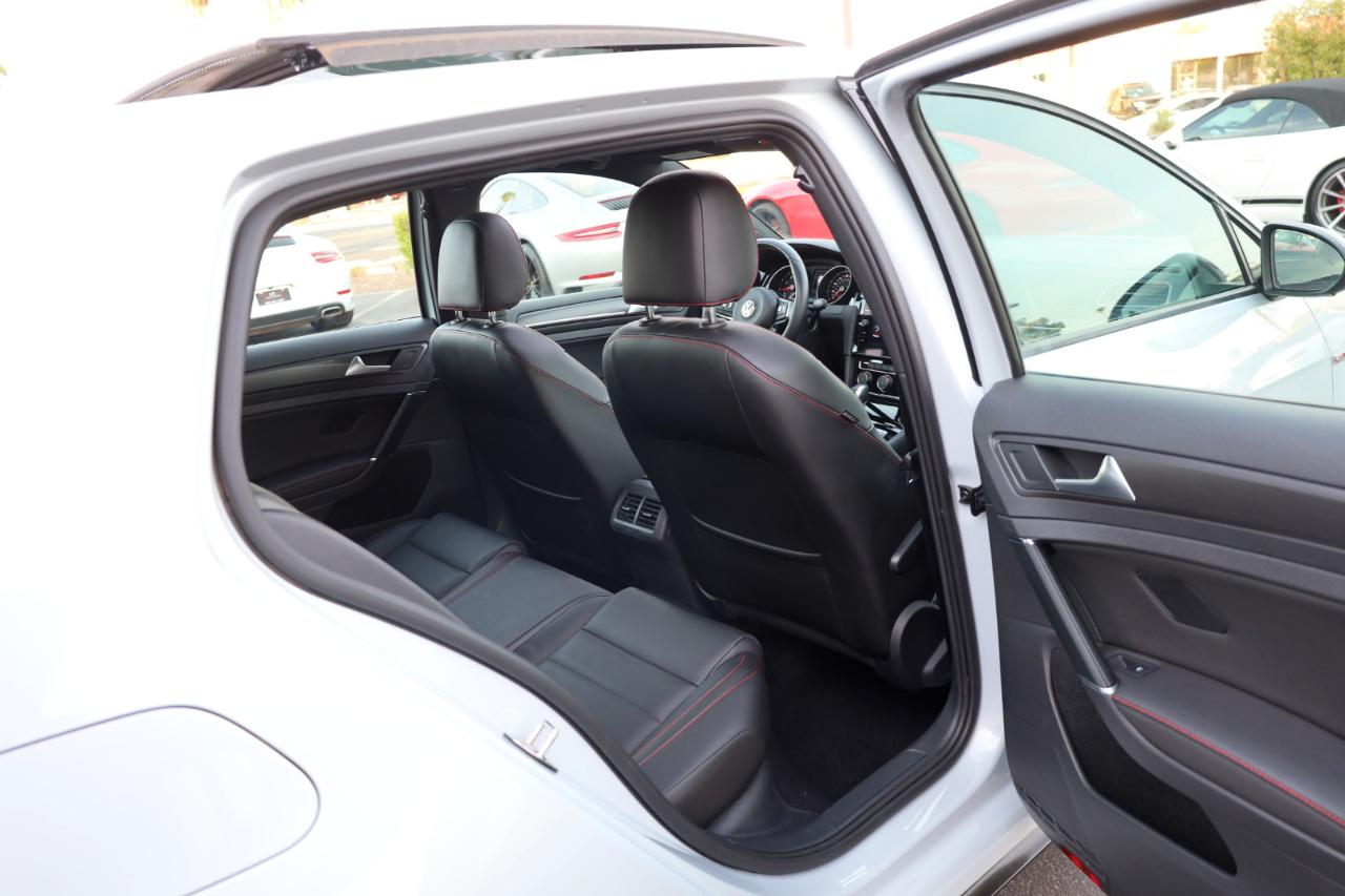 Volkswagen Golf GTI SE 2020