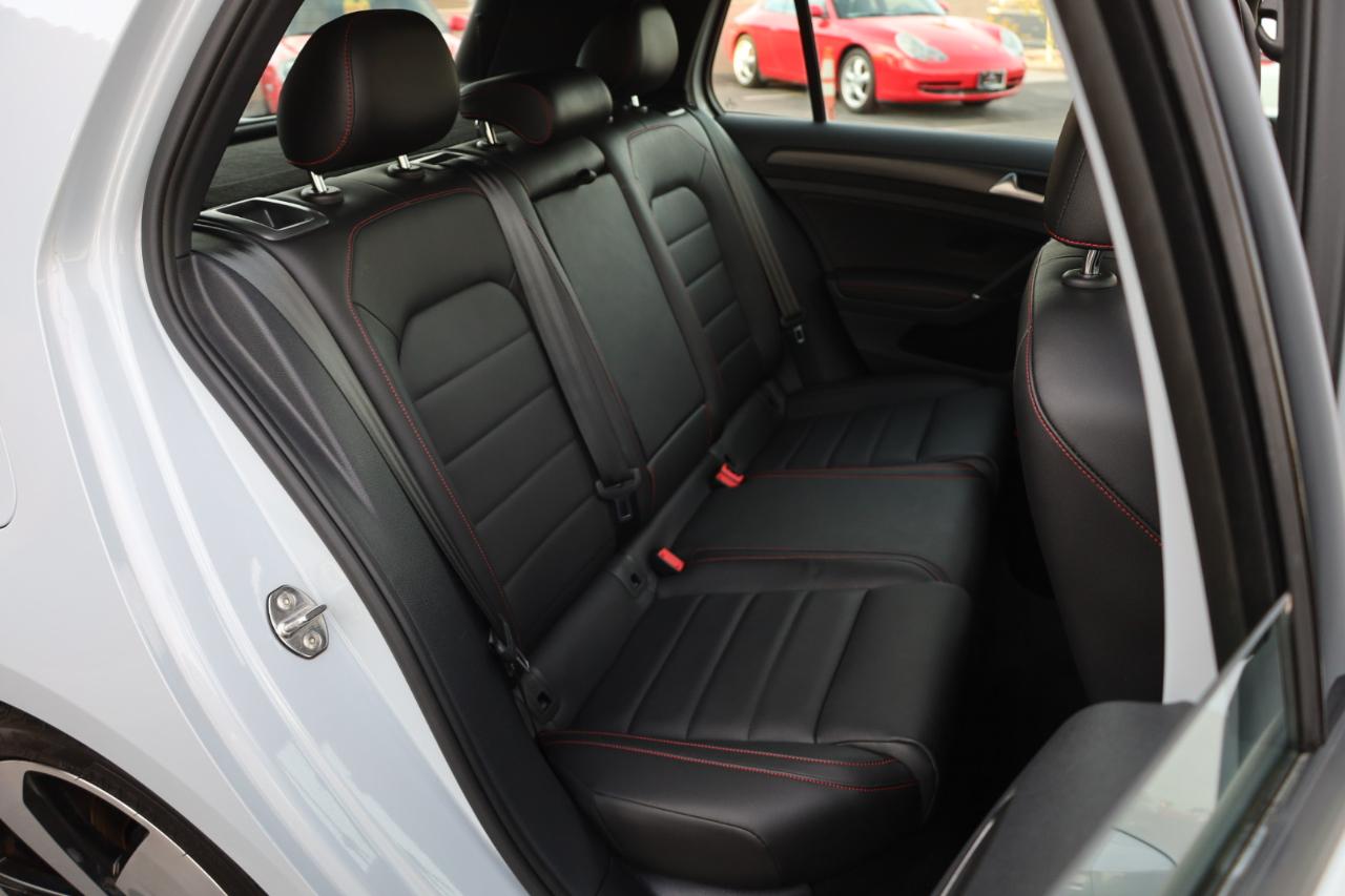Volkswagen Golf GTI SE 2020