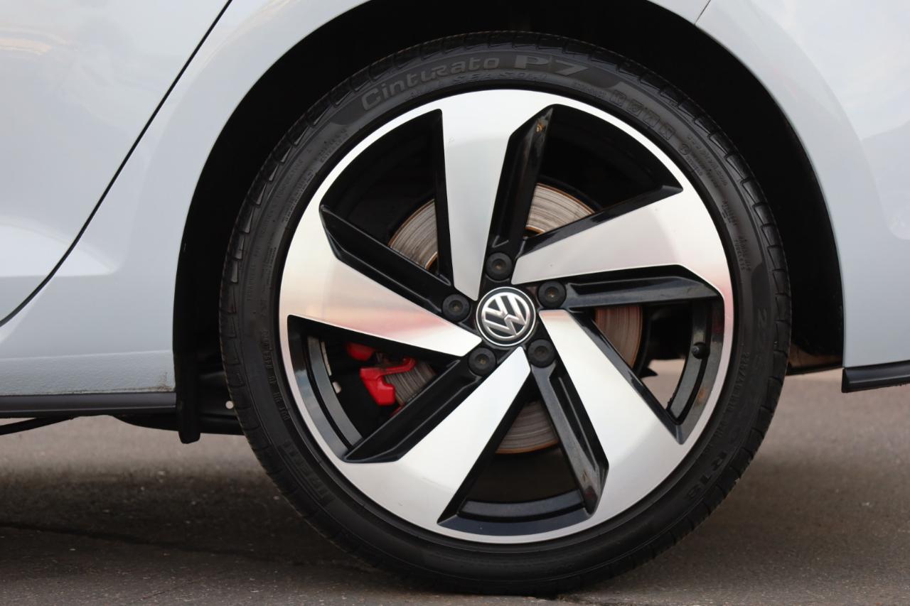 Volkswagen Golf GTI SE 2020