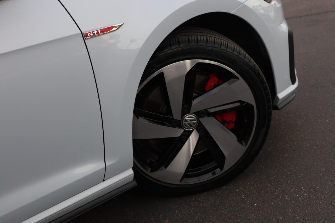 Volkswagen Golf GTI SE 2020