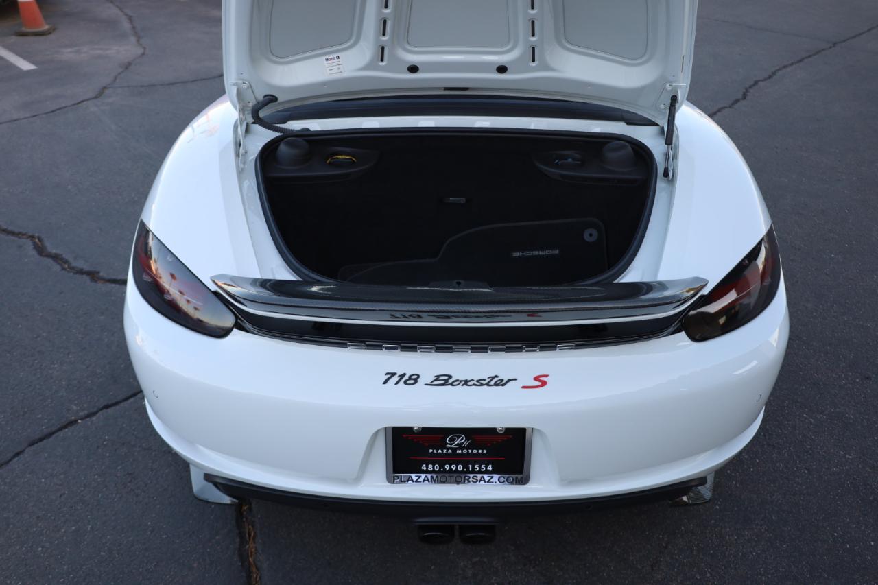 Porsche 718 Boxster S 2017