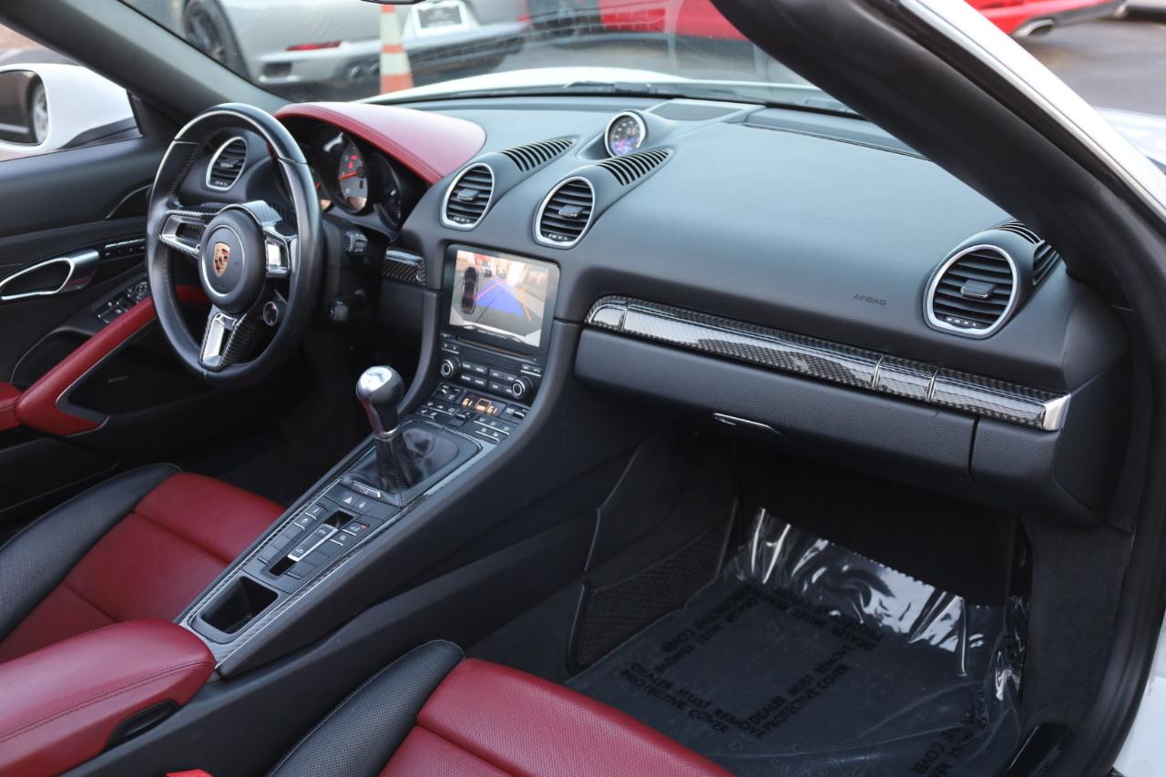 Porsche 718 Boxster S 2017