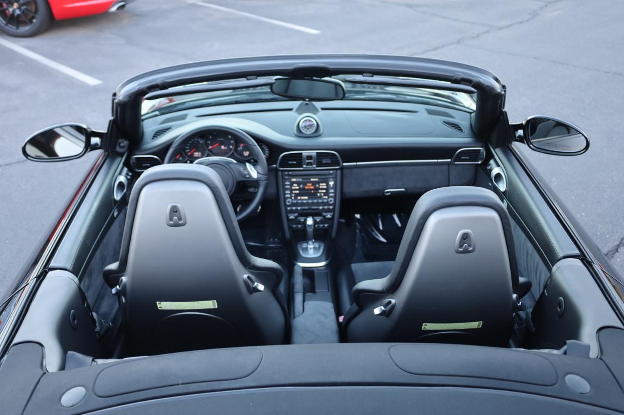 Porsche 911 Carrera GTS Cabriolet 2011