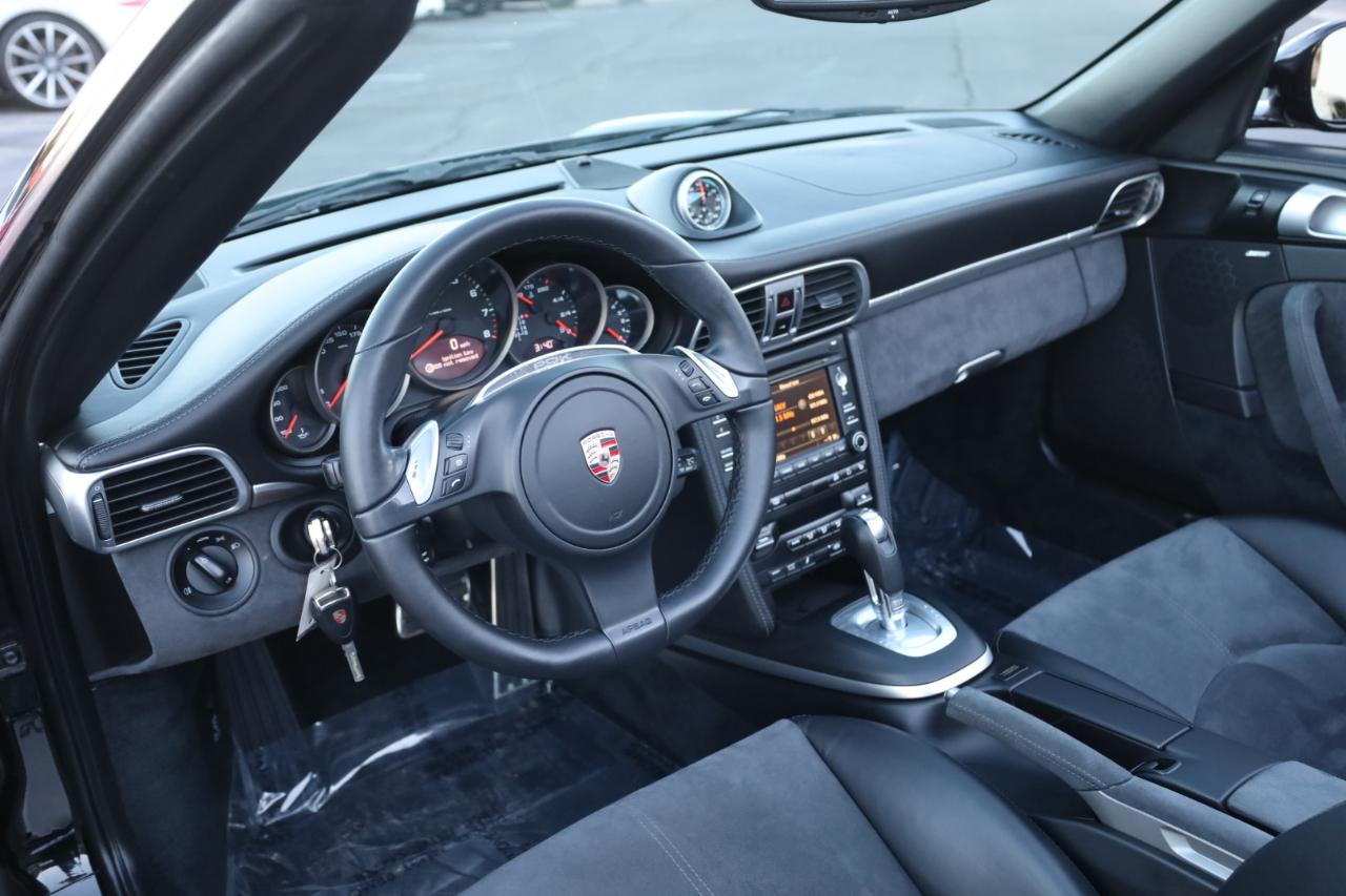 Porsche 911 Carrera GTS Cabriolet 2011