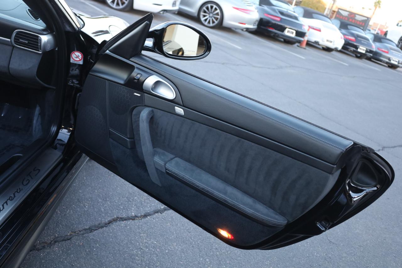 Porsche 911 Carrera GTS Cabriolet 2011