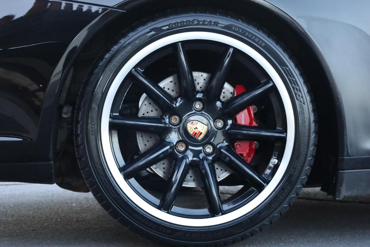 Porsche 911 Carrera GTS Cabriolet 2011