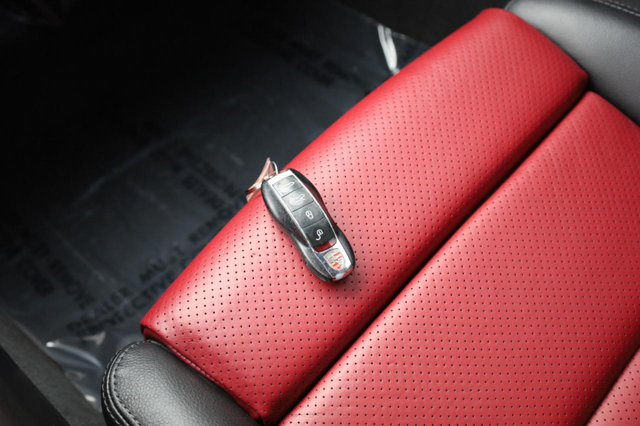 Porsche 718 Cayman Coupe 2018