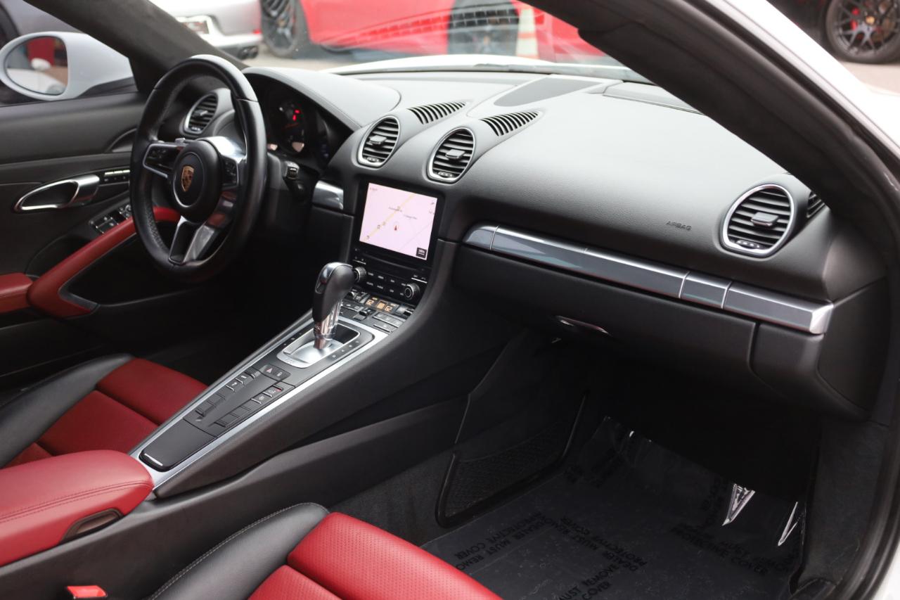 Porsche 718 Cayman Coupe 2018