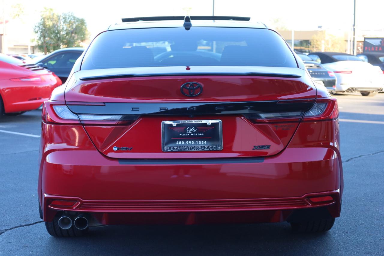 Toyota Camry Hybrid XSE 2025