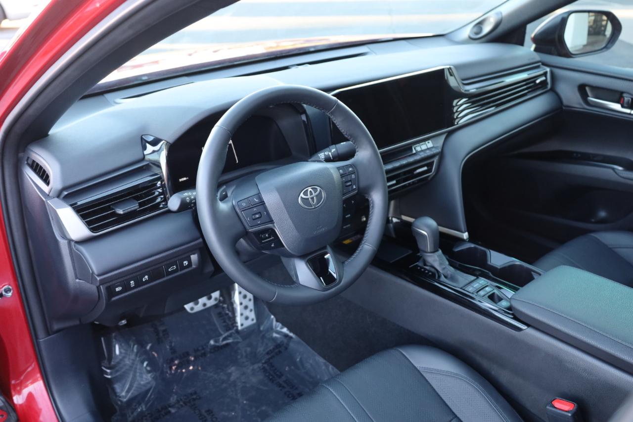 Toyota Camry Hybrid XSE 2025