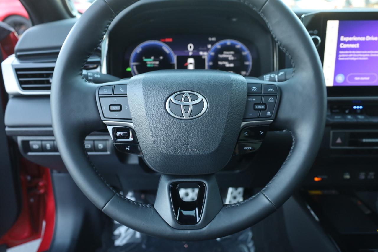 Toyota Camry Hybrid XSE 2025