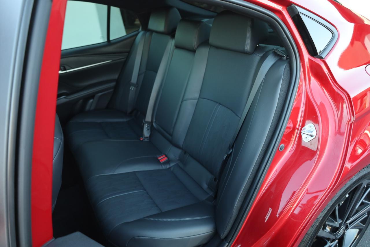Toyota Camry Hybrid XSE 2025