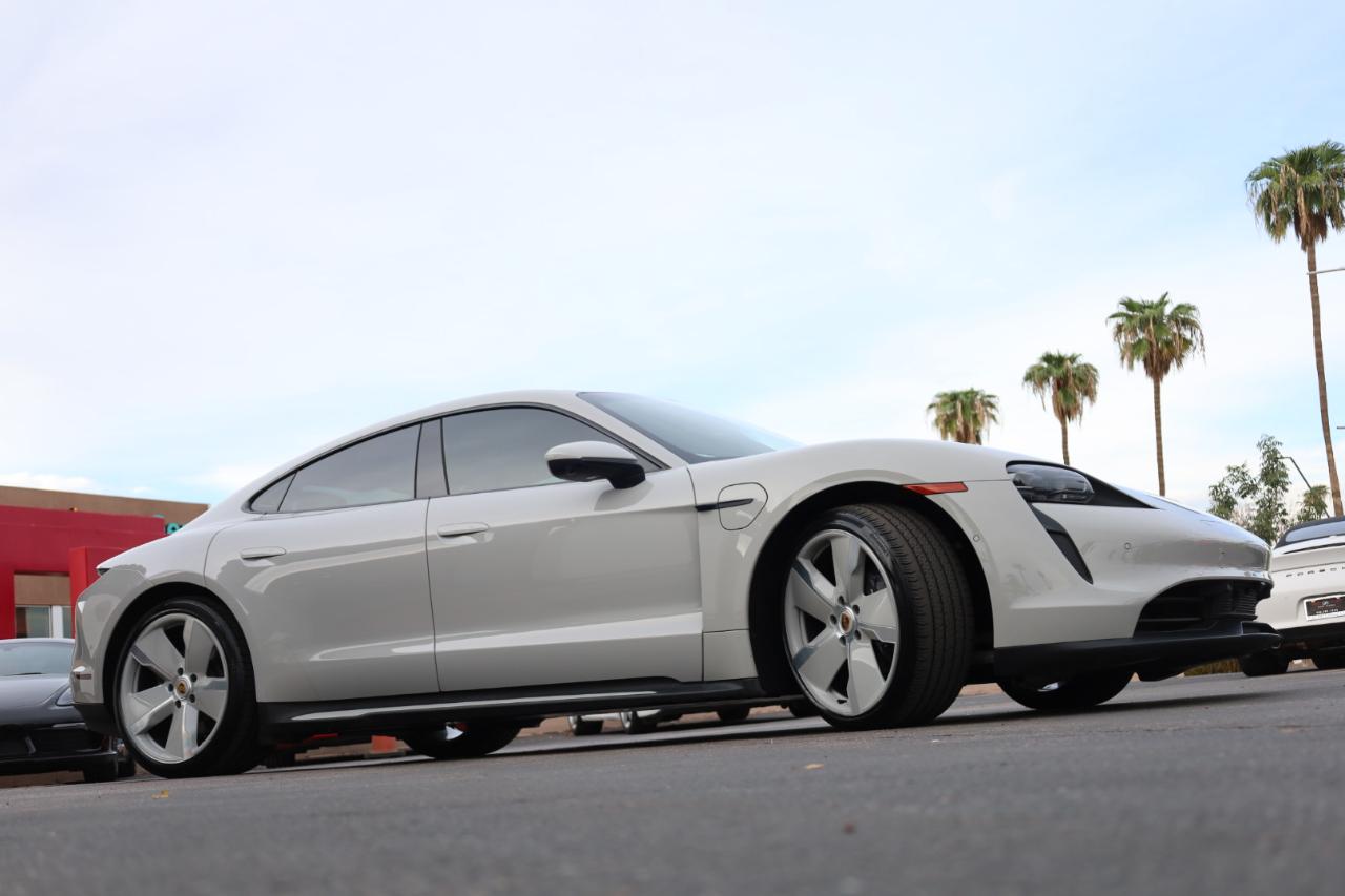 Porsche Taycan Base 2023