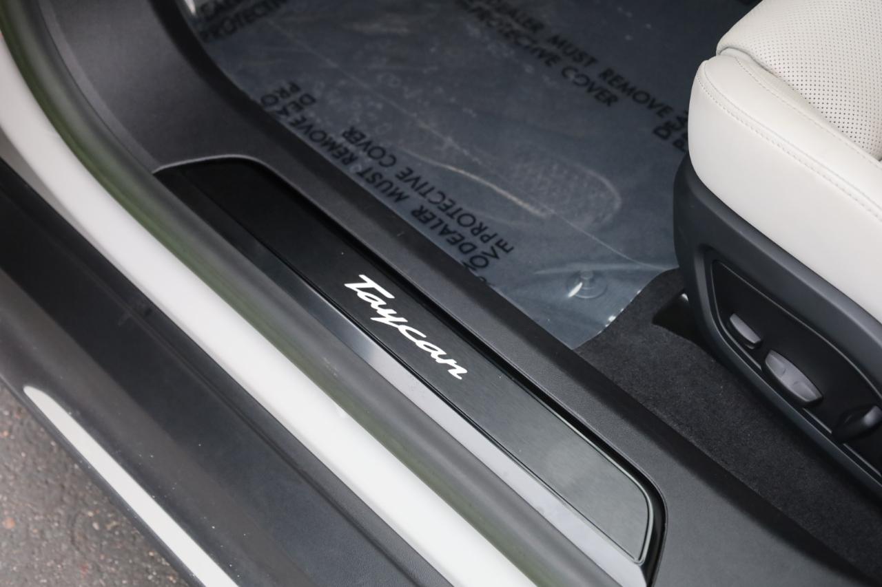 Porsche Taycan Base 2023